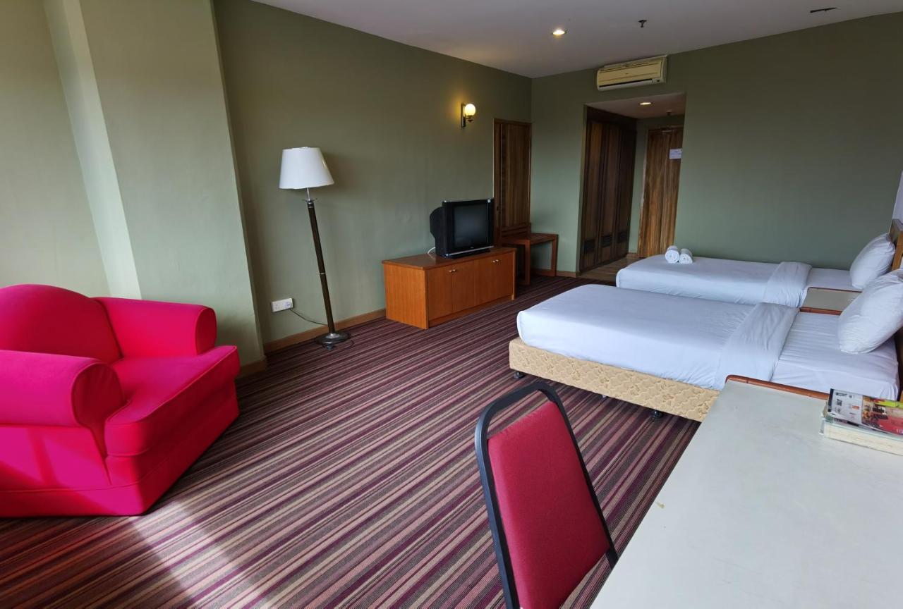 Folkmeldrum Hotel Джохор-Бару Экстерьер фото