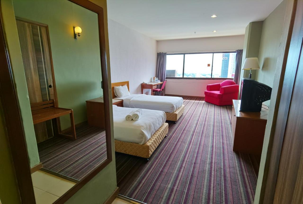 Folkmeldrum Hotel Джохор-Бару Экстерьер фото