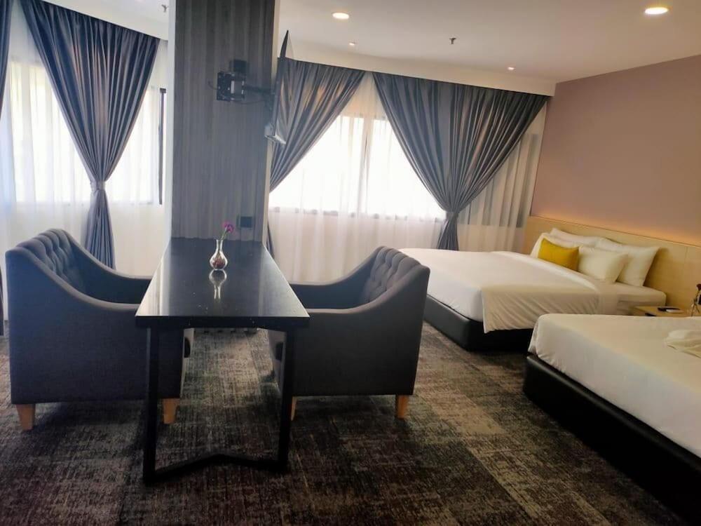 Folkmeldrum Hotel Джохор-Бару Экстерьер фото